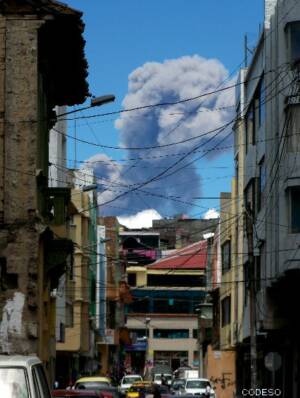 Columna de cenizas del Volcán Tungurahua