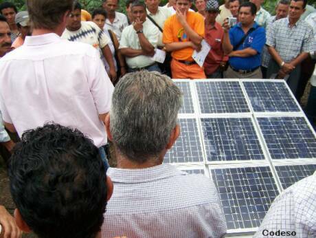 Capacitacion de asociaciones de agricultores en sistemas solares com bombeo de agua